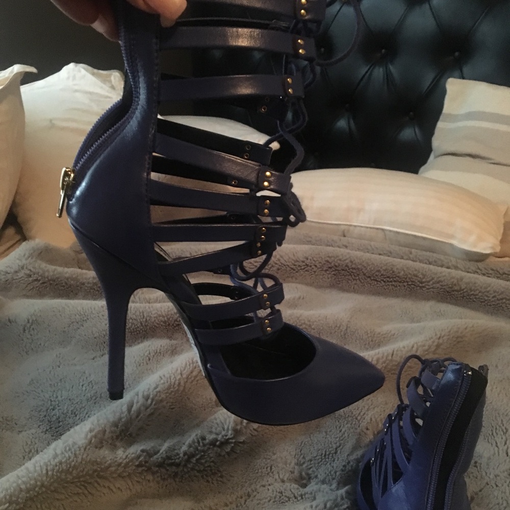 High Heels - Picture 3 of 5